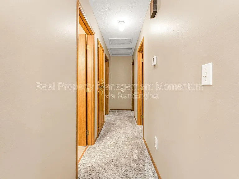 2671 N Cedar Ave — Photo 15
