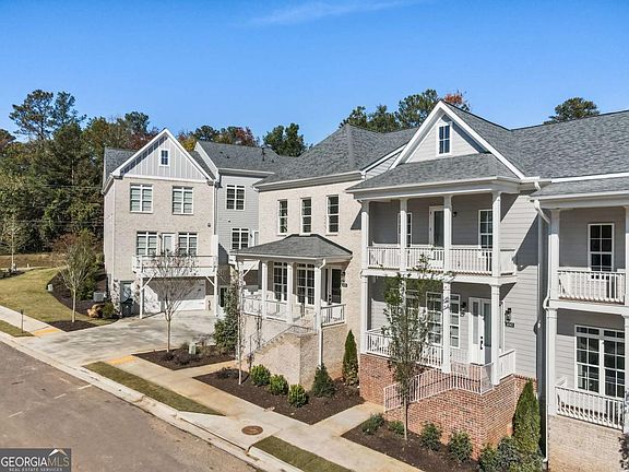 2nd image of 2035 Parkside Lane