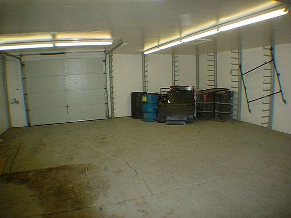 2nd image of 315 Belmont Ave