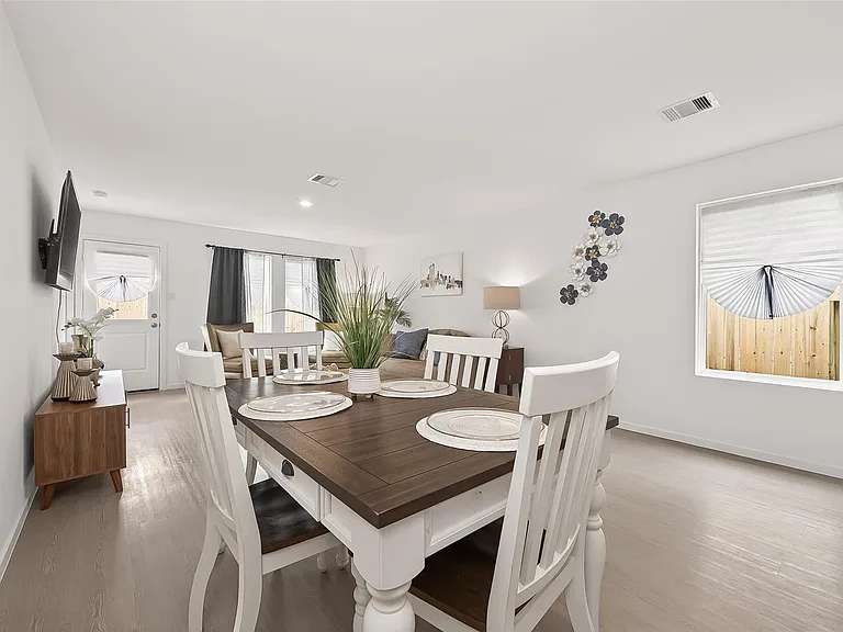 6014 Sherman Lakes Dr — Photo 9