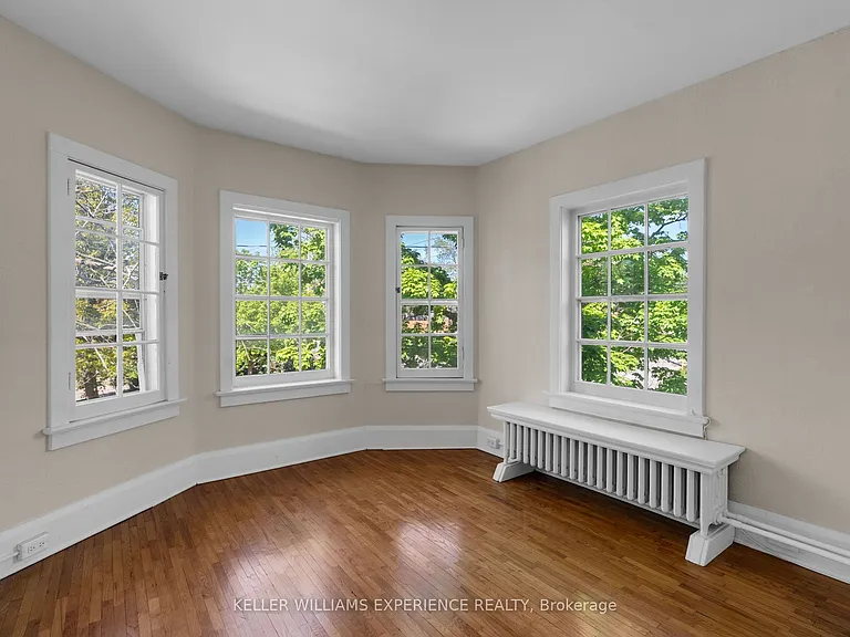 101 Clapperton St #5 — Photo 5