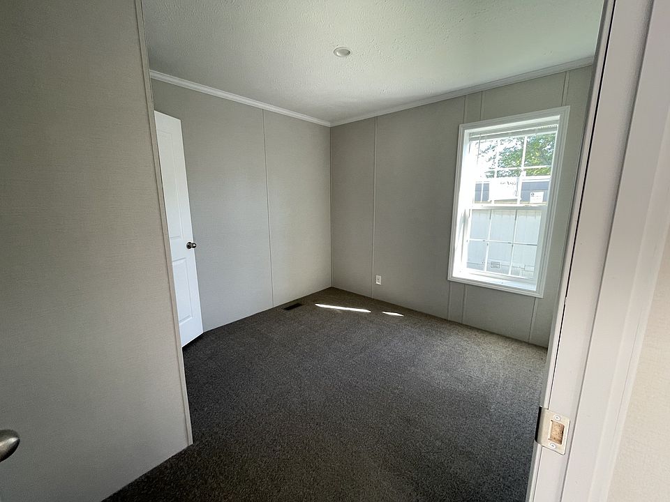 2nd image of 4925 Genesse St #348S