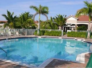 8263 SW 27th St #102, Hollywood, FL 33025
