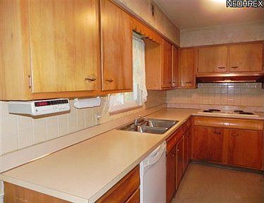 4th image of 2716 Carmen Dr
