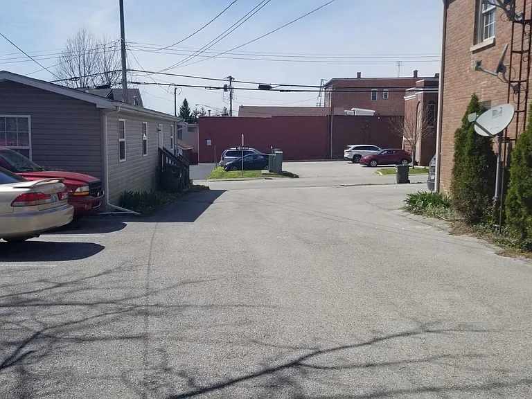 312 E Main St — Photo 4