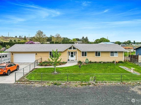 3rd image of 8173 NE Harrington Lane