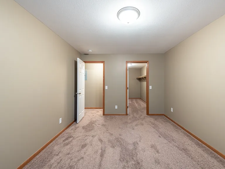 Kaposia Valley Apartments — Photo 26