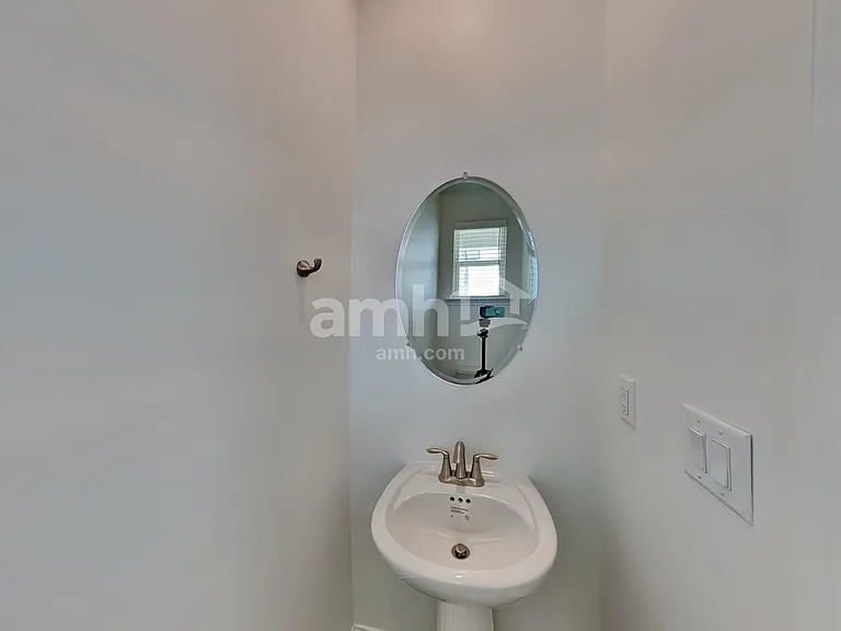 665 Summit View Ln — Photo 10