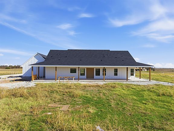 3rd image of 496 Willow Moon Ranch Rd