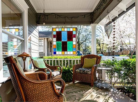 4th image of 616 Pecan Ave