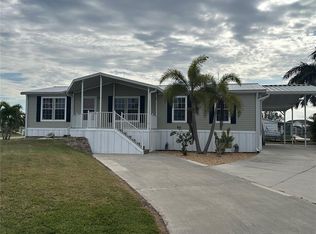 701 Hollyhill Ct, Punta Gorda, FL 33950