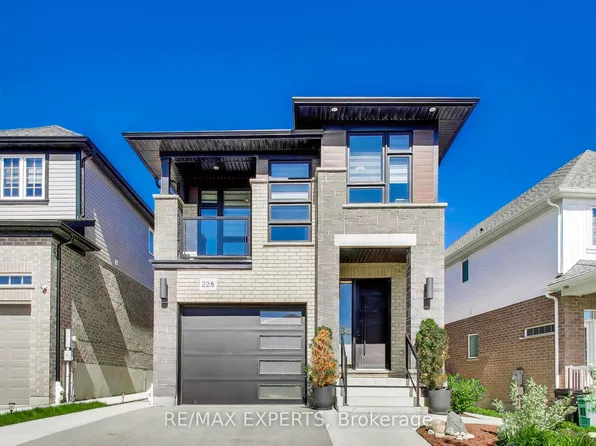 228 Woodbine Ave, Kitchener, ON N2R 1Y5