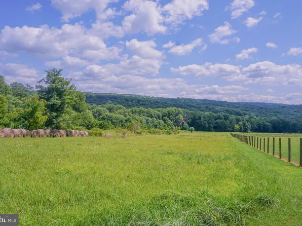 14015 Brown Rd, Smithsburg, MD 21783