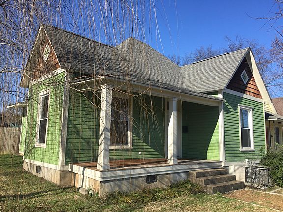 2nd image of 1501 NE Grainger Ave
