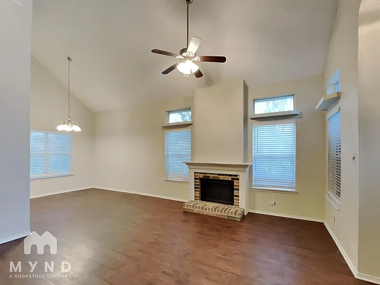 6428 Fern Meadow Dr — Photo 2