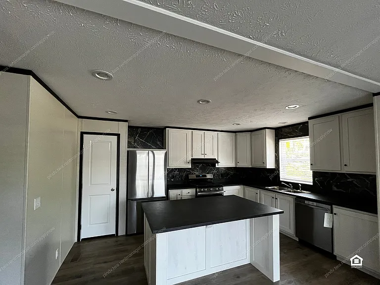 4119 W 50th St #4 — Photo 3