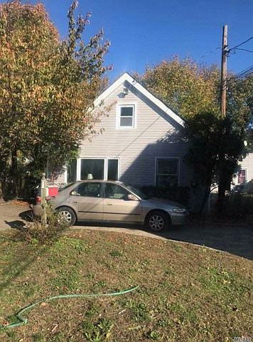 1st image of 19 Rose Ave
