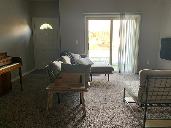 5th image of 3860 Lone Pine Dr APT 7