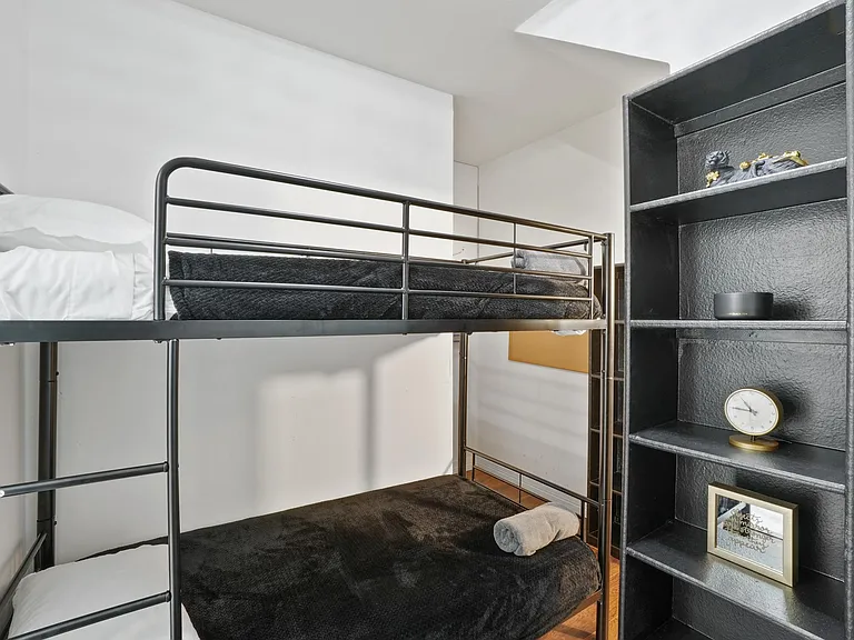 3205 Vinson Ct — Photo 43