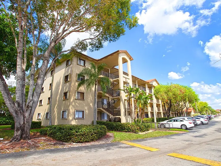 900 SW 142nd Ave #115L — Photo 39