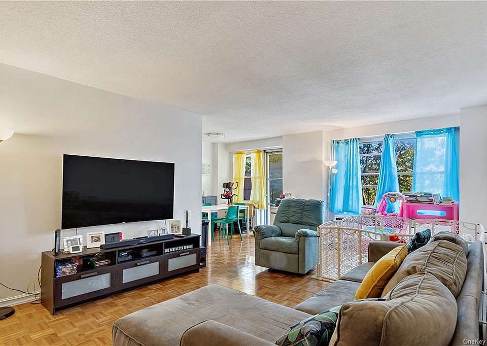 1st image of 2550 Olinville Ave APT 6L