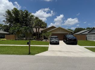 1168 Summerwood Cir, Wellington, FL 33414