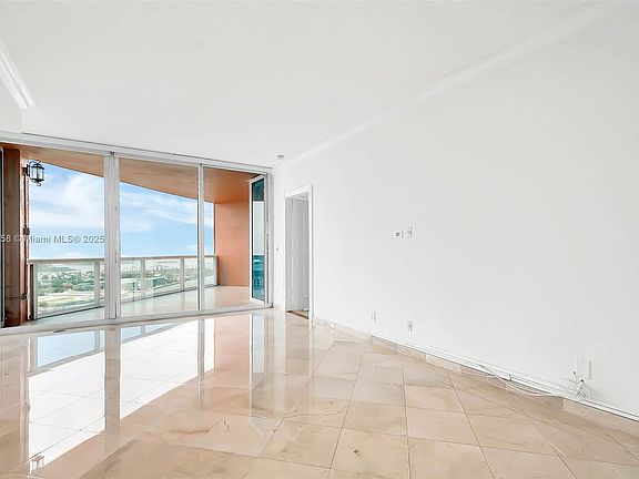 5th image of 300 S Pointe Dr APT 2802