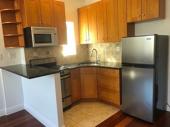 5th image of 348 E 58th St APT 6A