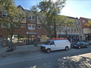 421 N Main St APT 6, Glen Ellyn, IL 60137