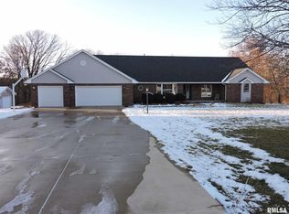 5219 N Heinz Ln, Edwards, IL 61528