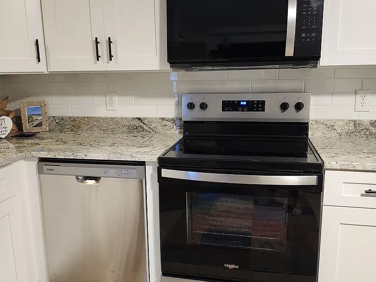215 Beach Ln #B — Photo 14