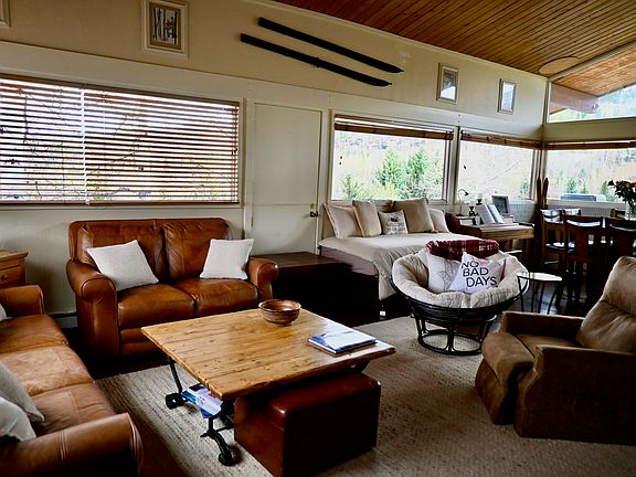 Open floor plan! Twin bed has been added for extra guests and with change of bedding, your pets have their own bed and sleeping area!