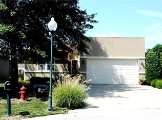 2624 NE Sonora Valley Dr, Blue Springs, MO 64014