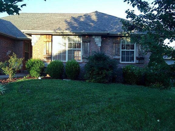 3rd image of 630 N Althea Ave