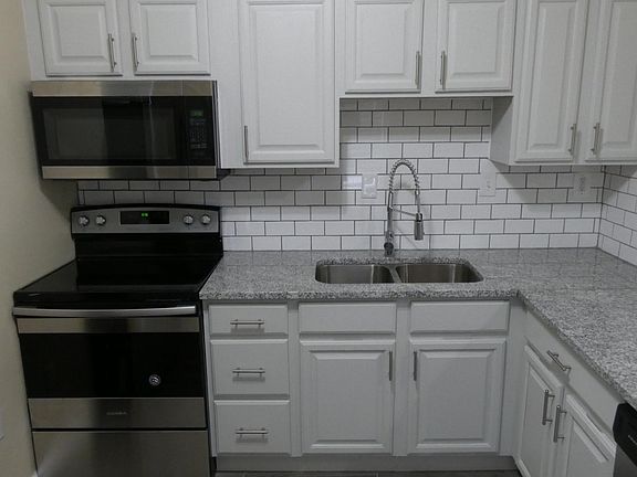 3rd image of 210 Dorsey St #A