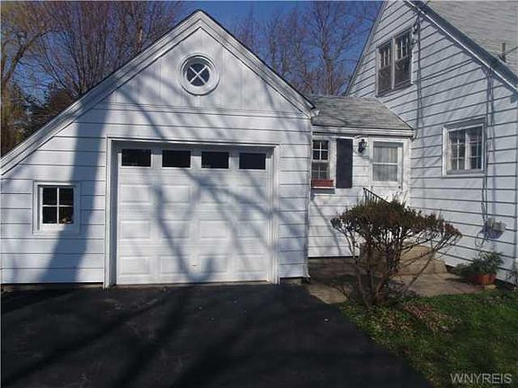 2nd image of 379 Lake Ave