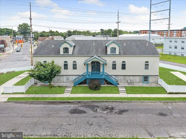 805 Little Chestnut St, Westville, NJ 08093