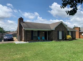 1643 Deatsville Hwy, Millbrook, AL 36054