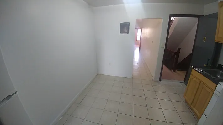 Rented by Downtown Mgt & Realty LLC | media 3