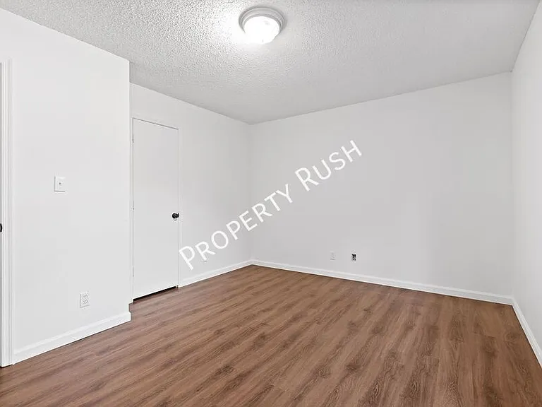 3404 Frawley St — Photo 34