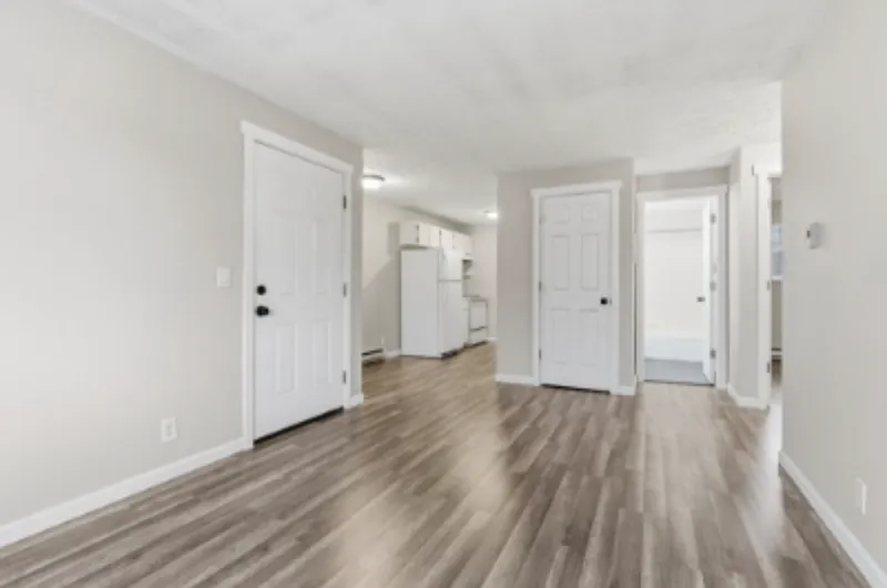 2914 N Hogan St #3