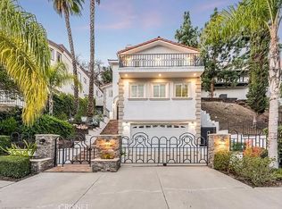 21047 Dumetz Rd, Woodland Hills, CA 91364