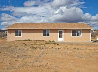 17350 E Royal Bey Dr, Dewey, AZ 86327