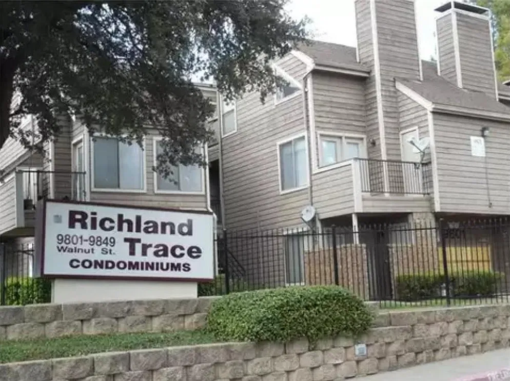 2 bed, 774 sqft, $1,300 — Photo 1