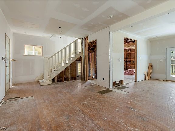 4th image of 1708 W 8th St