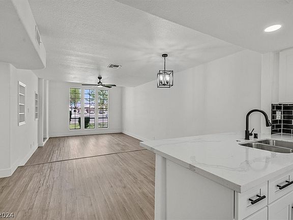 2nd image of 6512 Ironbark Ln #0
