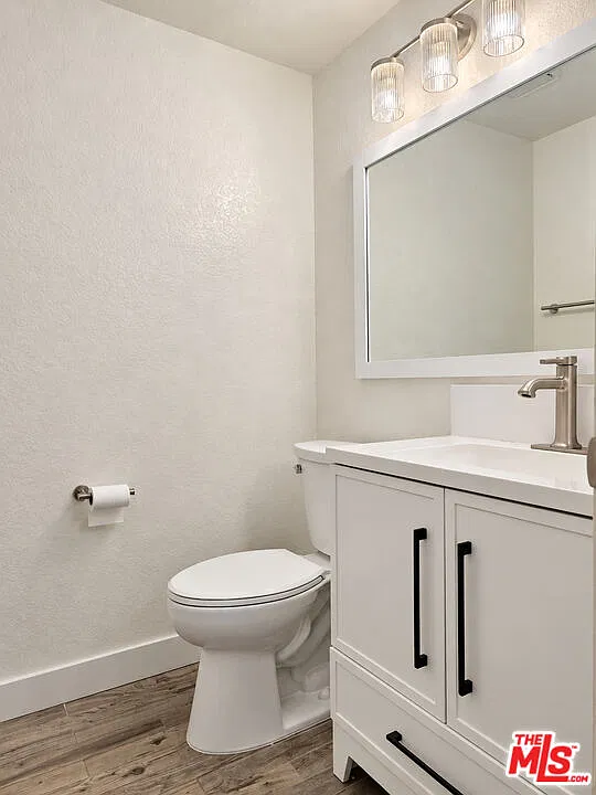3 bed, 2.5 bath, 1381 sqft, $3,900 — Photo 3