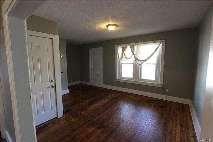 1st image of 15 Auchinvole Ave #2
