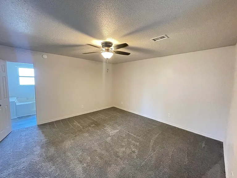 2212 Peachwood Ct — Photo 12