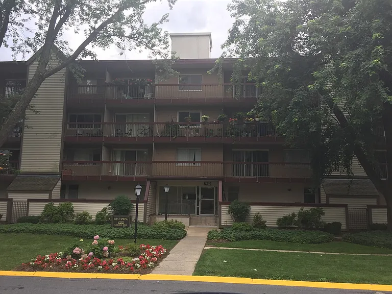 7400 Lakeview Dr #201N — Photo 1